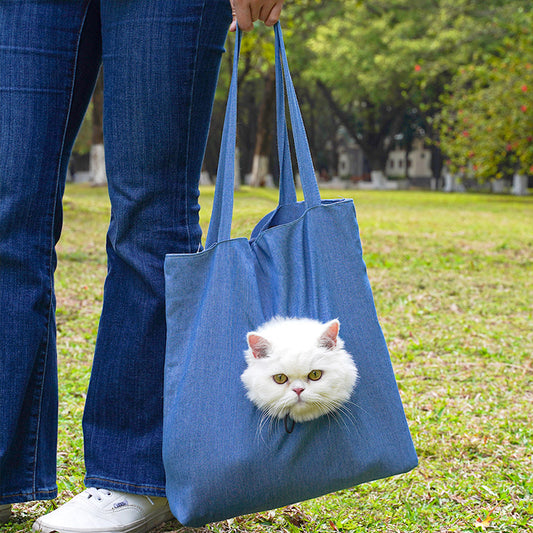 Pet shoulder bag with exposed head